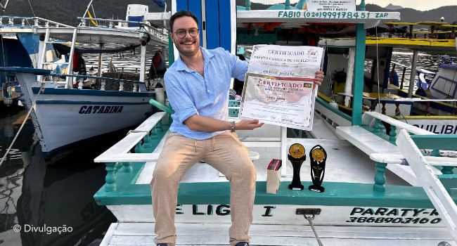 Enrico Pierro celebra dupla premiao e lana nova coletnea de poemas com seu pai na Flip-Paraty